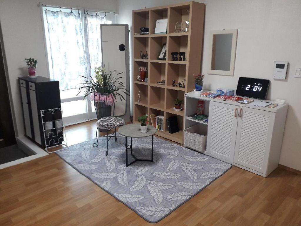 Gwangju Songjeong Station Guesthouse Gwangju Metropolitan City Εξωτερικό φωτογραφία